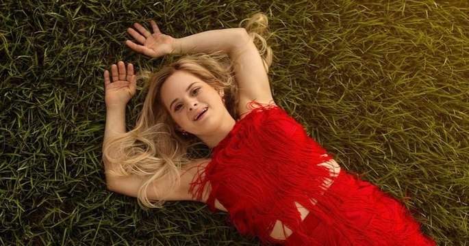 Atteinte de trisomie 21, Sofía Jirau réalise son rêve en défilant à la Fashion Week