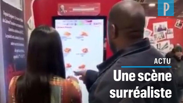 Kim Kardashian et Kanye West dans un KFC à Paris, une plaque commémorative installée