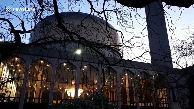 Police cordon off Islamic Cultural Centre after stabbing in London mosque