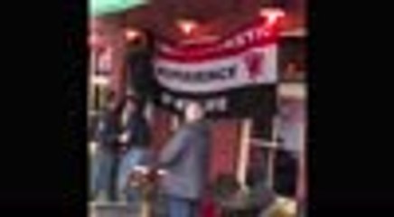 Les fans de Man United envahissent les rues de Bruges