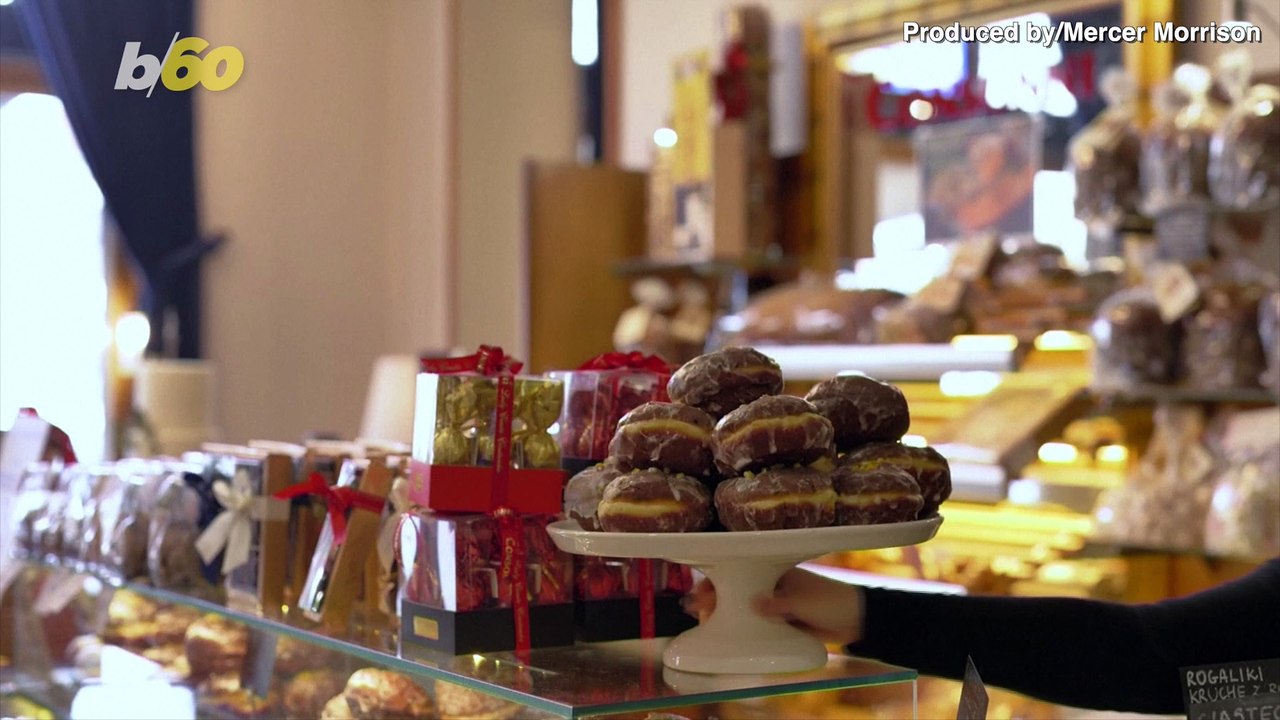 Nuts for Doughnuts! Watch This Doughnuts-Eating Competition Celebrating Poland’s ‘Fat Thursday’