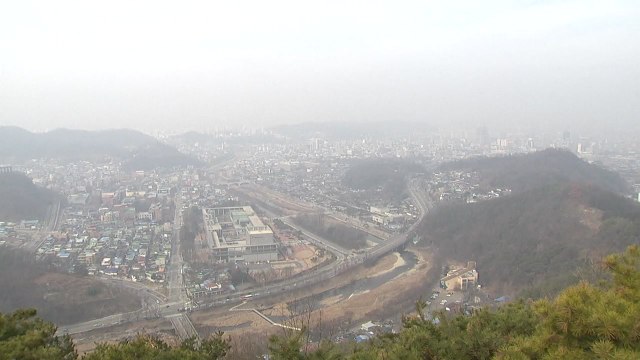 [날씨] 포근하지만, 초미세먼지↑...밤사이 전국 비 / YTN