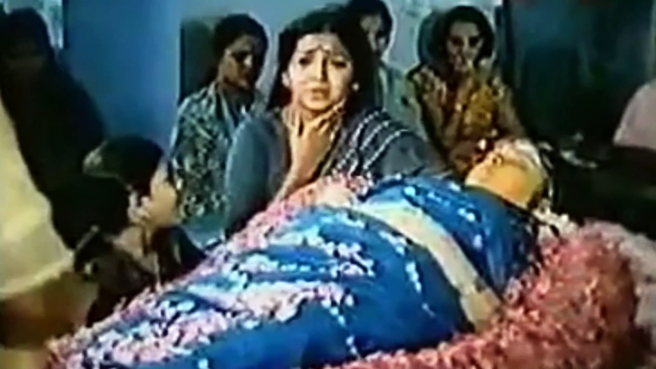 Arariro  Padiyatharo  Thoonki-ஆரரிரோபாடியதாரோ தூங்கி,K J Yesudas H D Amma Sogam Video Song | eascinemas