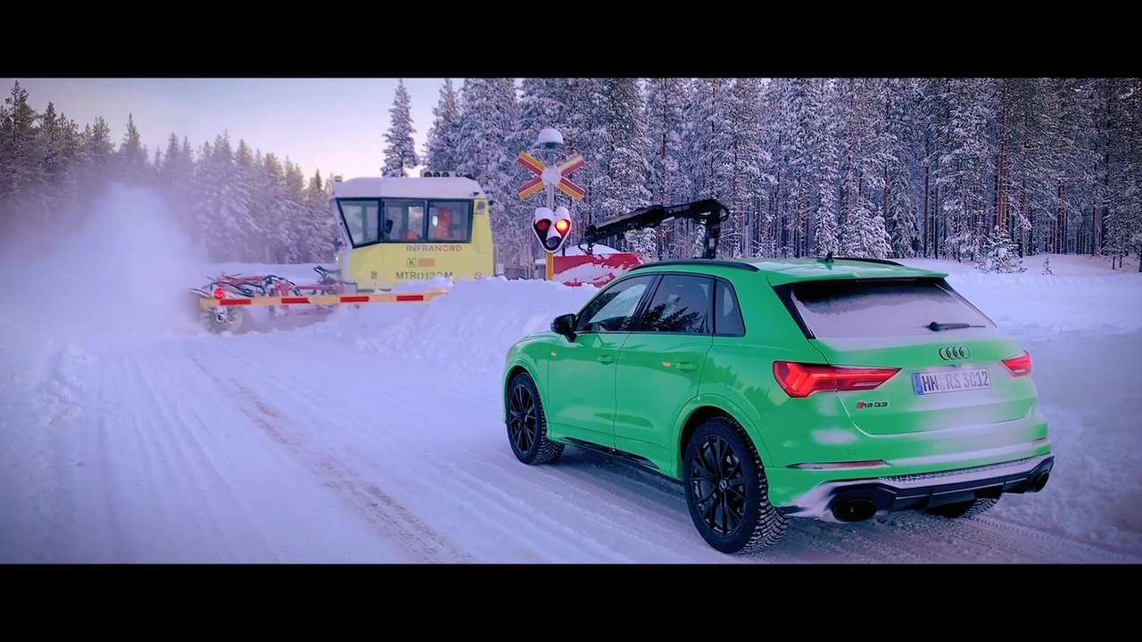 Audi RS Q3 and Audi RS Q3 Sportback Winter Trailer
