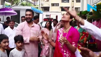 Télécharger la video: Shilpa Shetty and Raj Kundra welcome their second child, Samisha Shetty Kundra