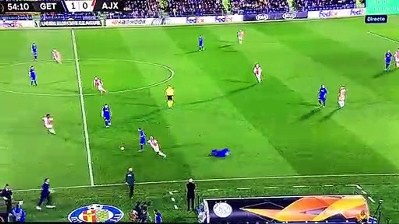 Ryan Babel se moque d'Allan Nyom