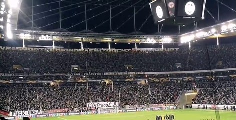 Frankfurt taraftarından ırkçı katliama tepki: 'Naziler dışarı'