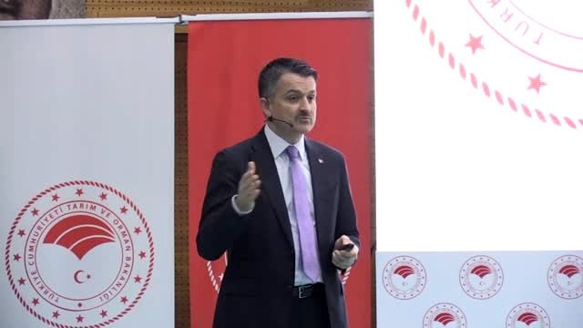Pakdemirli: Elektrikli traktörü, çiftçimize bu yıl sonlanmadan seri üretim olarak ulaştırmayı...