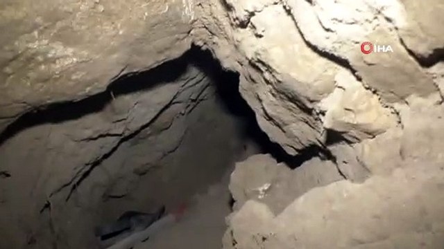 Tarihi Tosun Höyüğü'nde definecilerin açtığı tünel ortaya çıktı