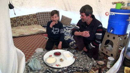 Deprem Korkusu Vatandaşları Çadırda Yaşamaya Mahkum Etti