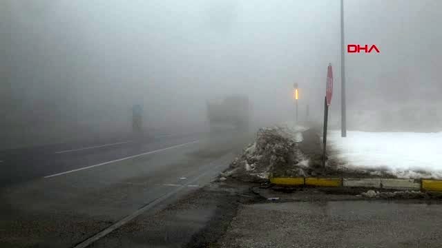 Bolu dağı'nda sis görüş mesafesini düşürdü