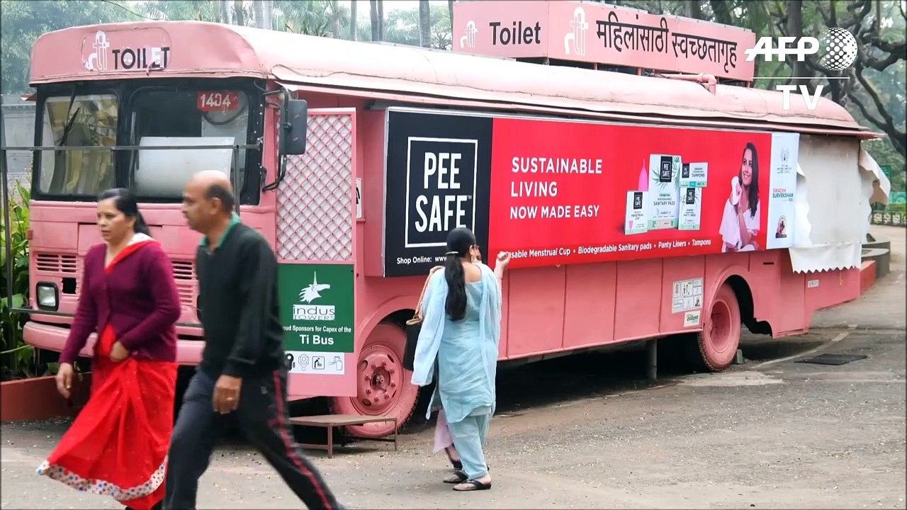 En Inde, des vieux bus convertis en toilettes pour femmes