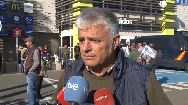 Agricultores piden a Fernández Vara medidas concretas