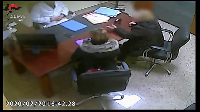 Ragusa - Mazzette in cambio di pensioni invalidità, arrestato medico (21.02.20)