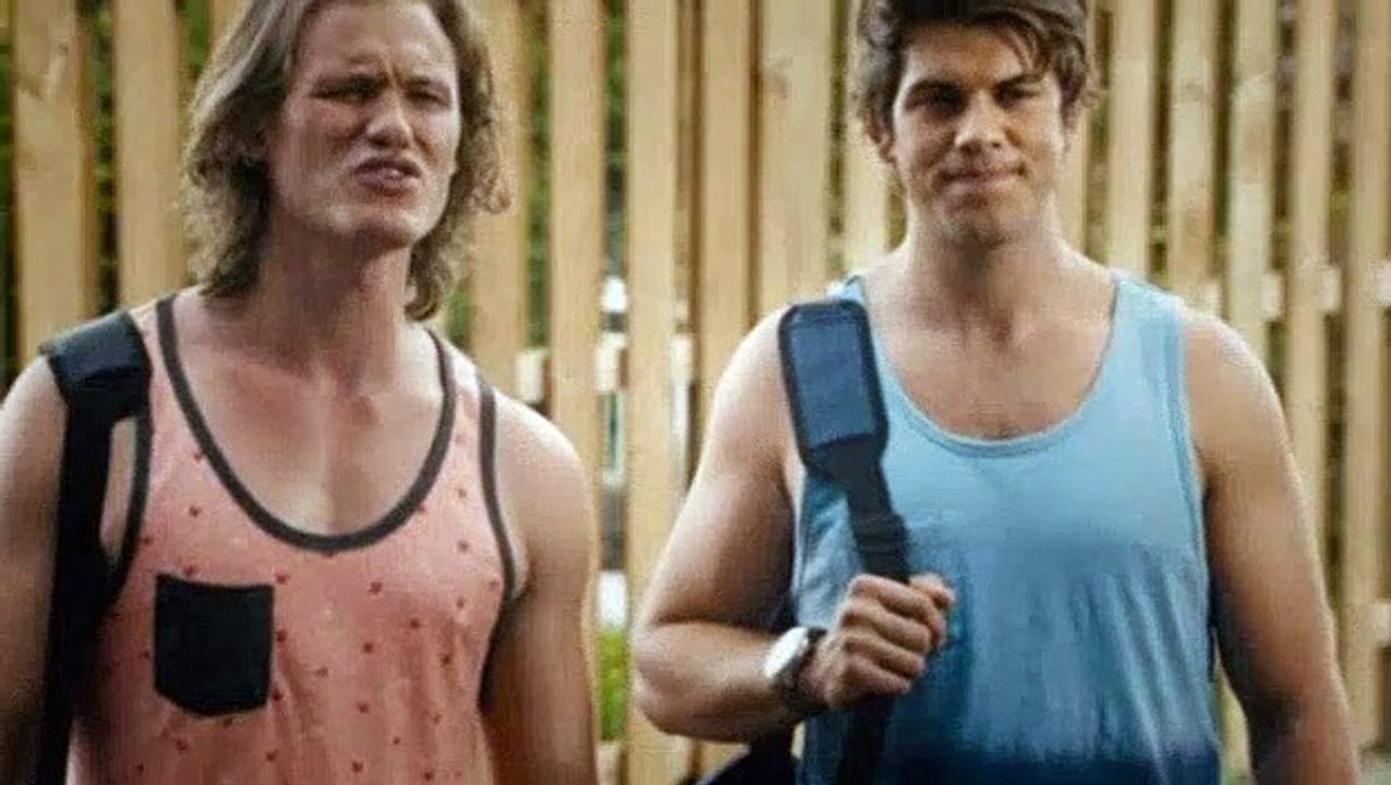 Letterkenny S06E02 Bush Party