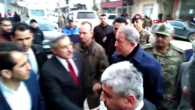Hatay bakan akar ve komutanlar, suriye sınırında