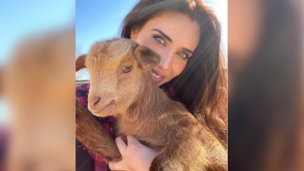 Pilar Rubio disfruta de un día en la granja rodeada de animales