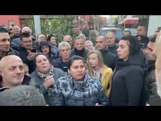 Report TV - Durrës, Rama thirrje të dëmtuarve nga tërmeti: Aplikoni para datës 28 shkurt!