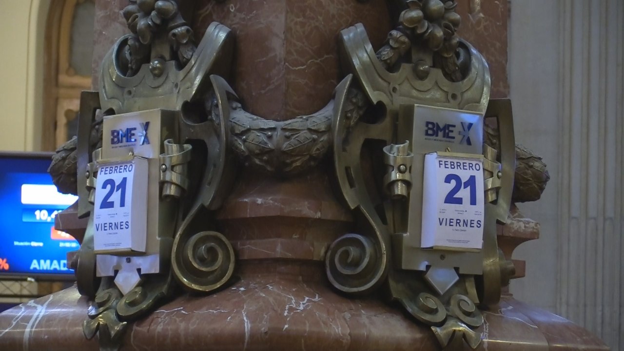 El Ibex  35 cae un 0,7 % esta semana y se aleja de los 10.000 puntos alcanzados el lunes