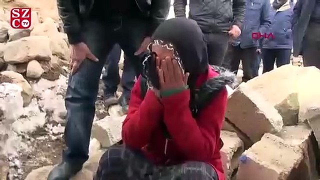 Depremde eşi ve 3 çocuğunu kaybeden kadının feryadı yürek dağladı