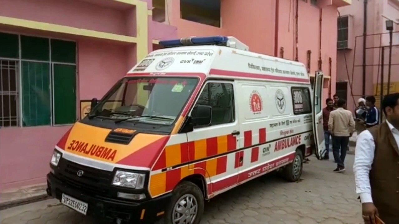 झांसी: कार ने मारी बाइक में टक्कर, 12 वर्षीय किशोरी की मौत, दो घायल