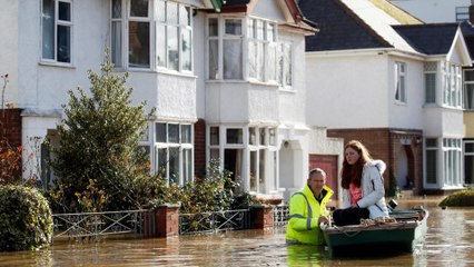 UK flooding: Government criticised for not doing enough