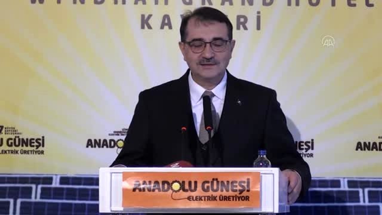 Bakan Dönmez: "Türkiye, bugün yenilenebilir enerji kurulu gücünde dünyada on üçüncü"