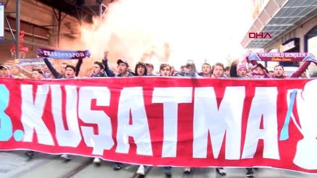 Spor trabzonspor taraftarları beşiktaş maçı öncesi coşkulu