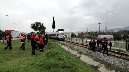 Trenin çarptığı kişi hayatını kaybetti