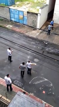 Incêndio atinge supermercado de Jardim da Penha, em Vitória