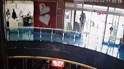 Konya gelin arabasıyla gelip kuyumcuyu soydular