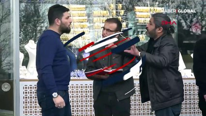 Gelin arabasıyla gelip 200 bilezik çaldılar