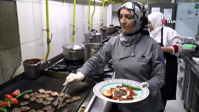 Evinin Mutfağından Restoran Şefliğine Uzanan Yolculuk