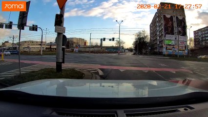 Ambulance Forgets to Close Back Doors