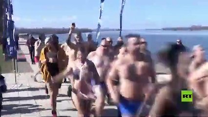 أغرب سباق بالملابس الداخلية في بلجراد