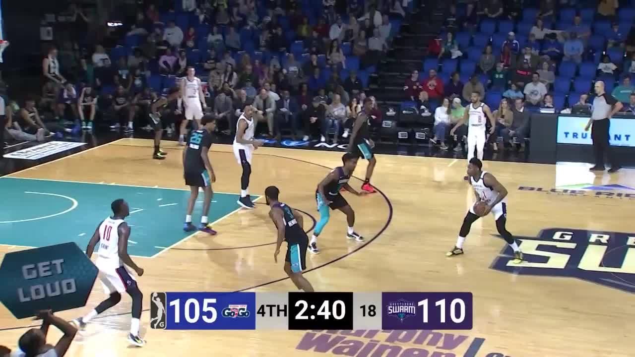 Jerian Grant with the huge dunk!