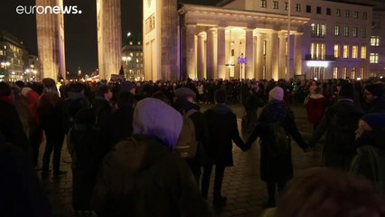 "In diesem Land ohne Angst leben" - Mahnwachen für die Opfer von Hanau