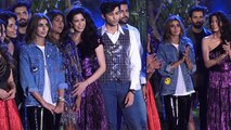 Shweta Bachchan Nanda ने किया Ramp Walk, बेहद Cool Look में आई नजर | Boldsky