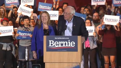 السيناتور الديمقراطي ساندرز يعزز فرصه في منافسة ترامب