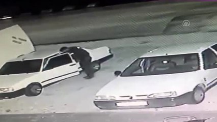 4 otomobili çaldıkları iddiasıyla yakalanan 5 şüpheli tutuklandı