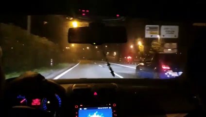 Carrera ilegal de coches en Pamplona