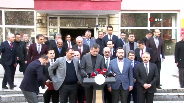 Milli Eğitim Bakanı Selçuk;'Van'da ilçelerimizde bir kaç köy okulunda ufak çaplı hasar meydana geldi'