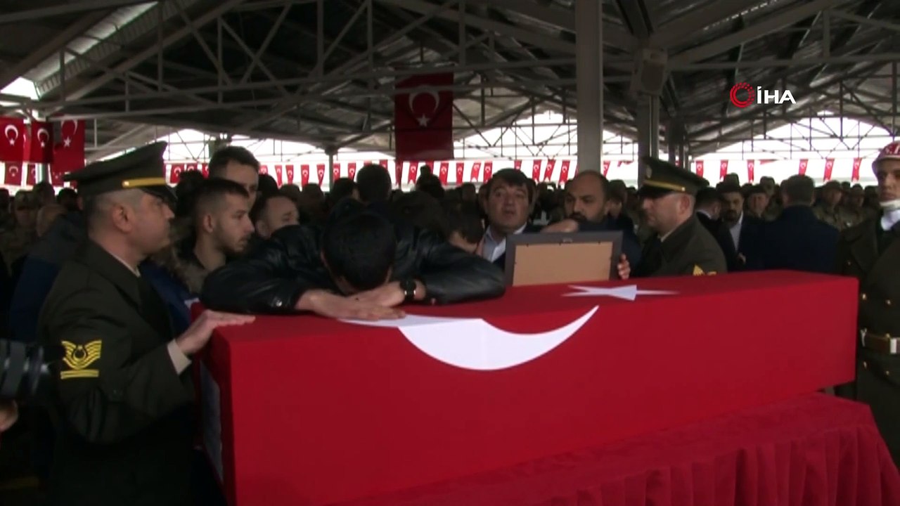 İdlib saldırısında şehit olan Mecit Demir son yolculuğuna uğurlanıyor