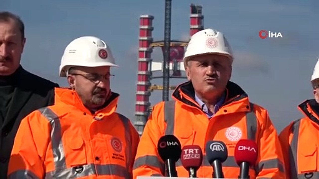 Ulaştırma ve Altyapı Bakanı Cahit Turhan 1915 Çanakkale Köprüsü Lapseki şantiyesinde incelemelerde bulundu