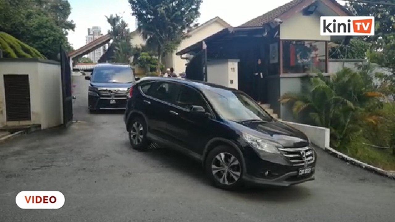 MP PKR sokong Anwar beredar dari rumah Anwar