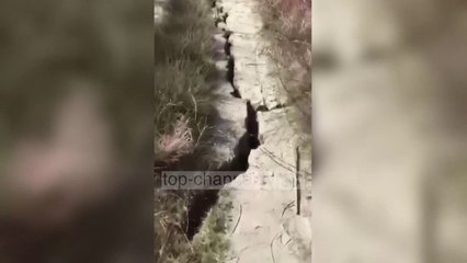 Video/ Tërmeti, çarja e tokës përgjatë lumit Erzen