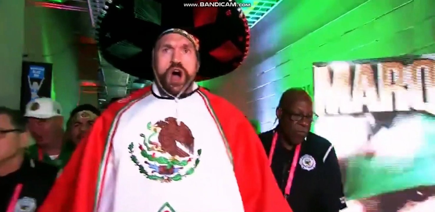 Tyson Fury takes ring walks to the next level, comes out on a throne