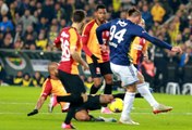 Fenerbahçe - Galatasaray derbisinde verilen penaltı kararı çok konuşuldu