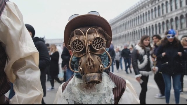 Italy towns quarantined as coronavirus cases grow