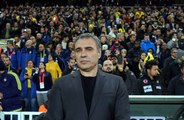 Fenerbahçe'de Ersun Yanal istifa etti